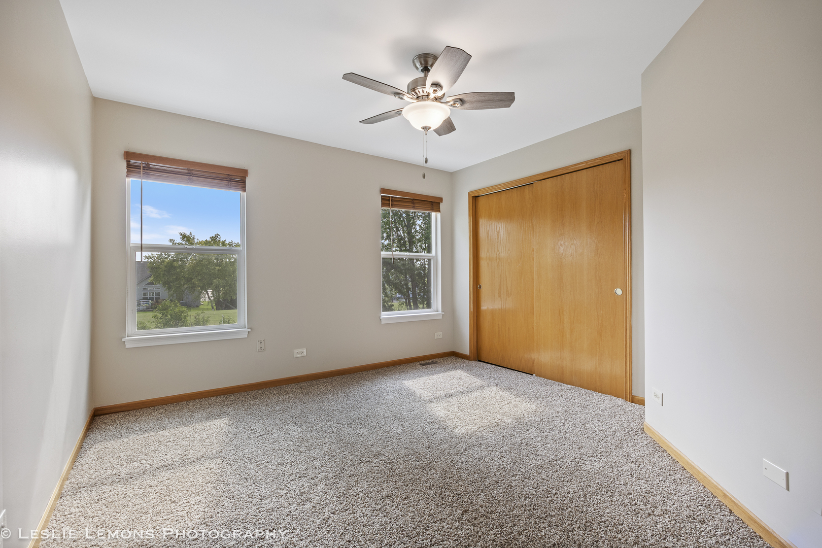 13141 Cinnamon Circle Plainfield, IL 60585 - Photo 27 of 35 a view of an empty room with a window