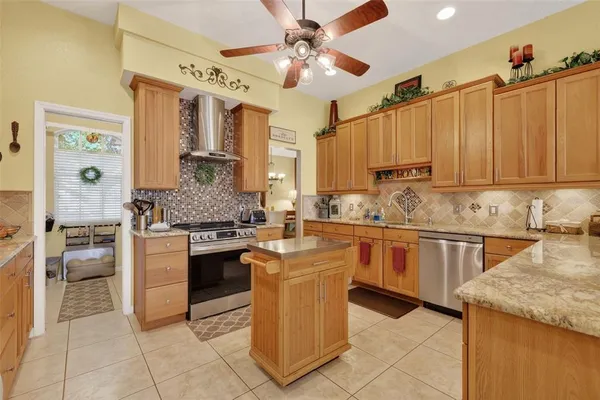 $1,275,000 | 19703 Twin Ponds Road, Umatilla, FL 32784