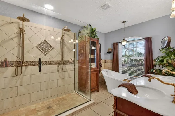 $1,275,000 | 19703 Twin Ponds Road, Umatilla, FL 32784