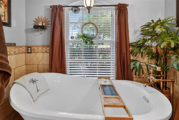 $1,275,000 | 19703 Twin Ponds Road, Umatilla, FL 32784