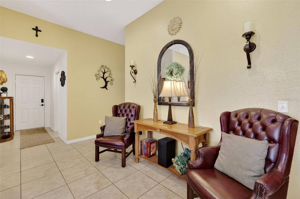 19703 Twin Ponds Road Umatilla, FL 32784 - Photo 9 of 62 a living room with furniture