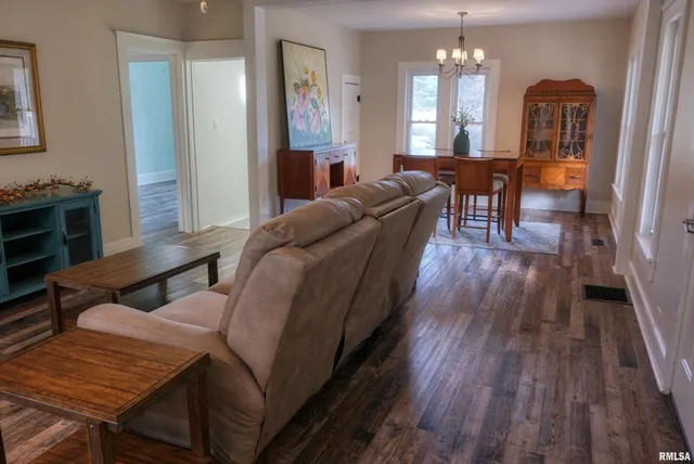 $289,000 | 6873 Old 13 Highway, Carbondale, IL 62901