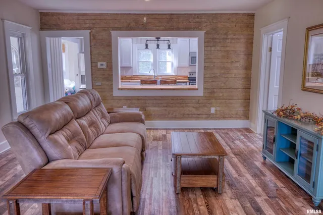 $289,000 | 6873 Old 13 Highway, Carbondale, IL 62901