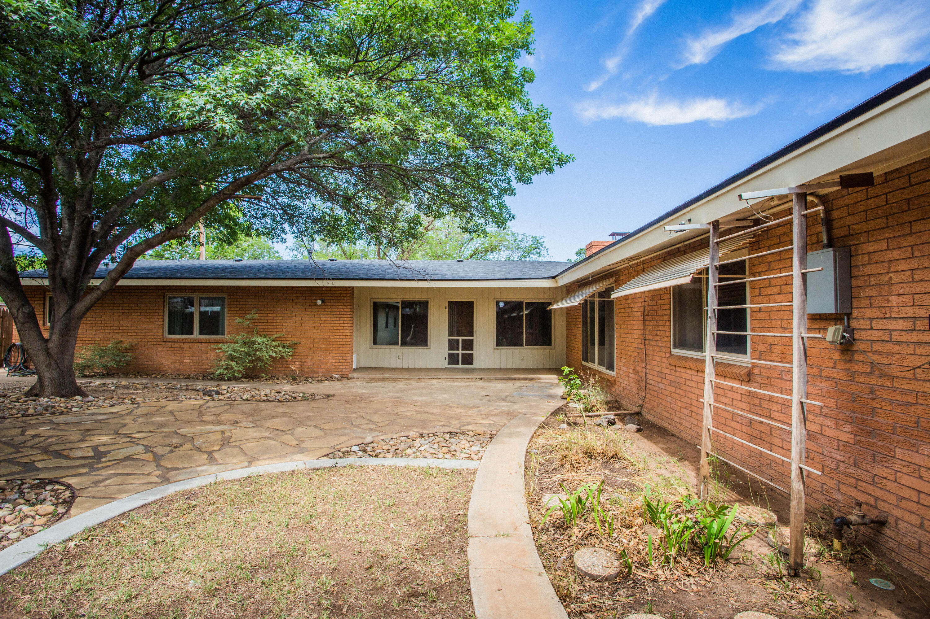 2313 58th Street Lubbock, TX 79412 - Photo 69 of 75 5V2A0170