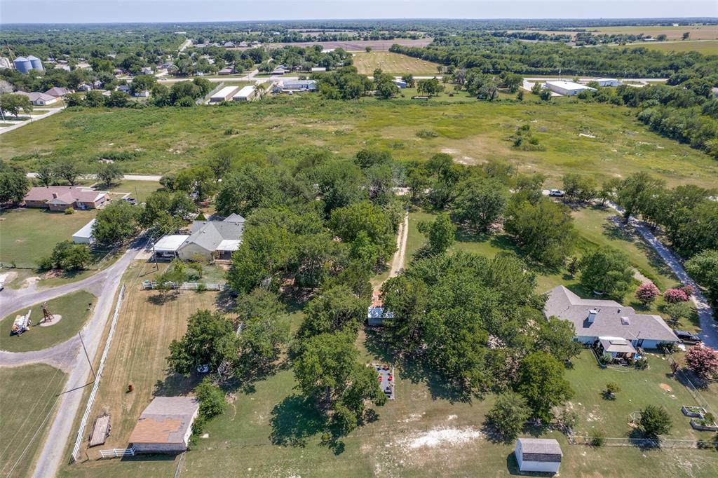 402 Jones Street Tom Bean, TX 75491 - Photo 29 of 31