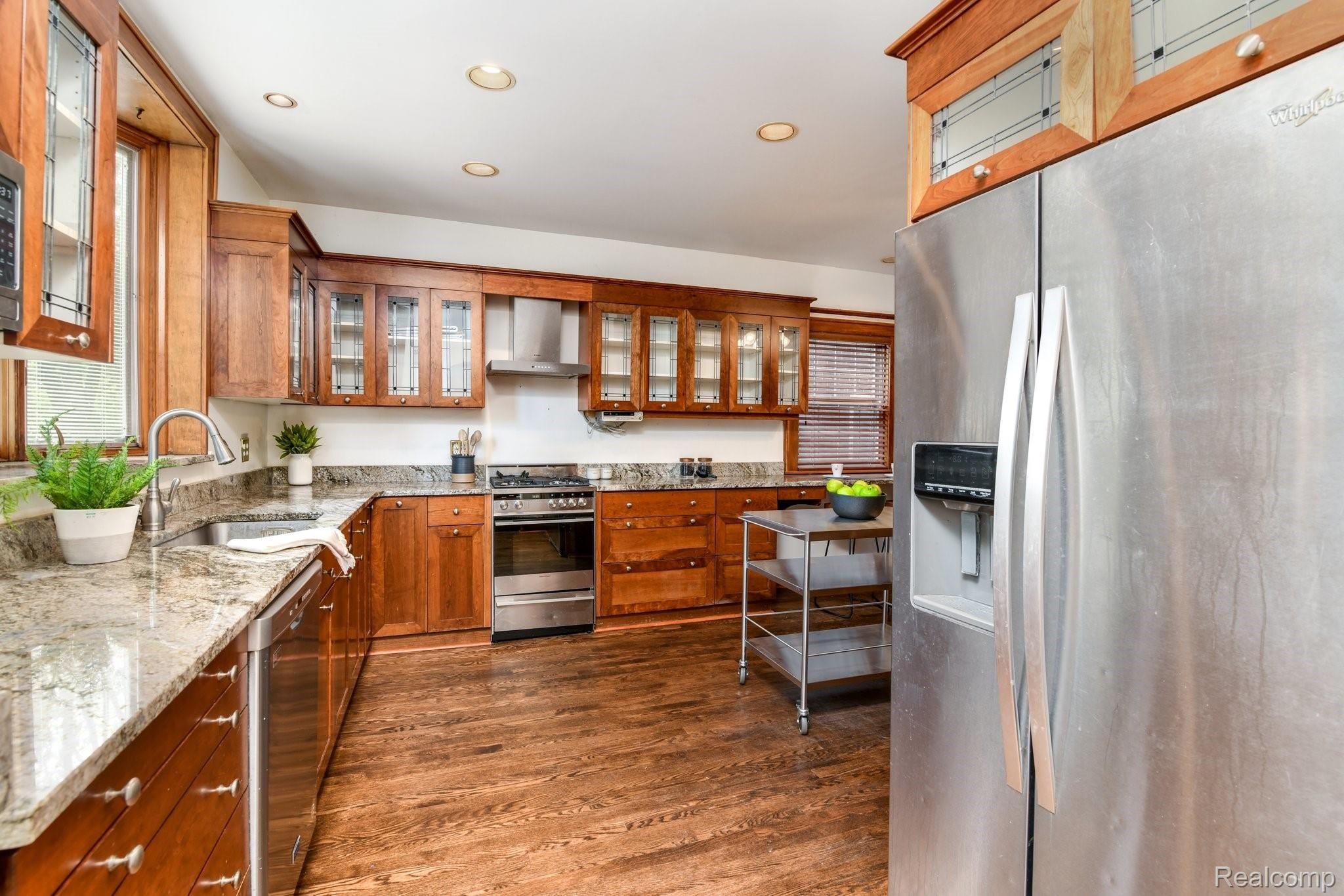 1122 Bishop Road Grosse Pointe, MI 48230 - Photo 14 of 44 Custom-built cherry cabinets!
