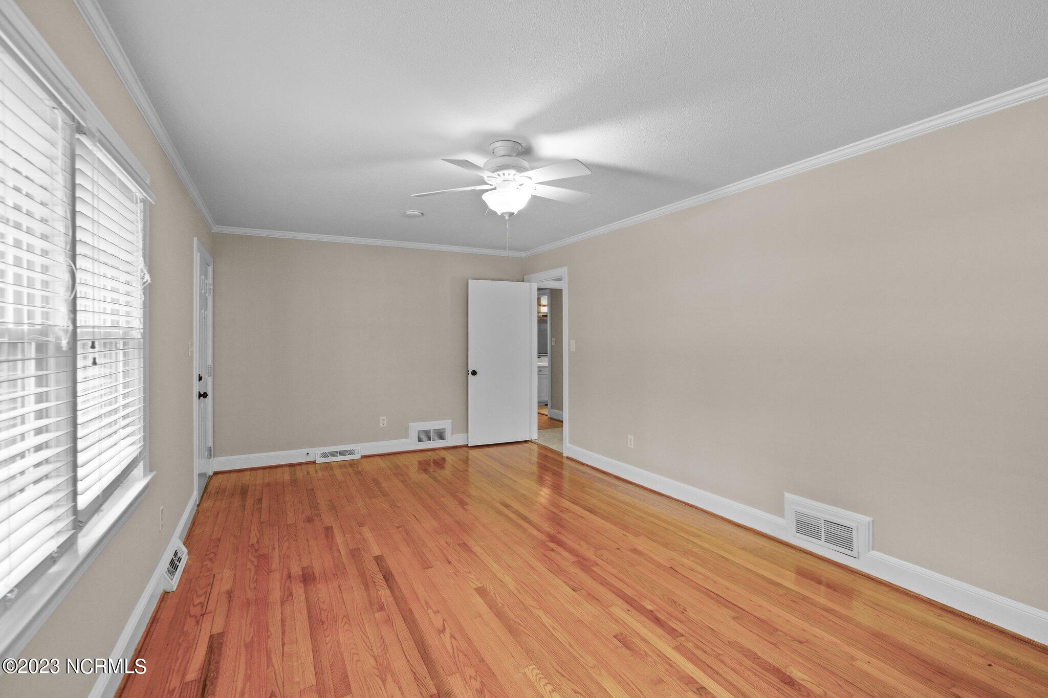 210 Kent Road Greenville, NC 27858 - Photo 5 of 38 10-web-or-mls-_S0A1404