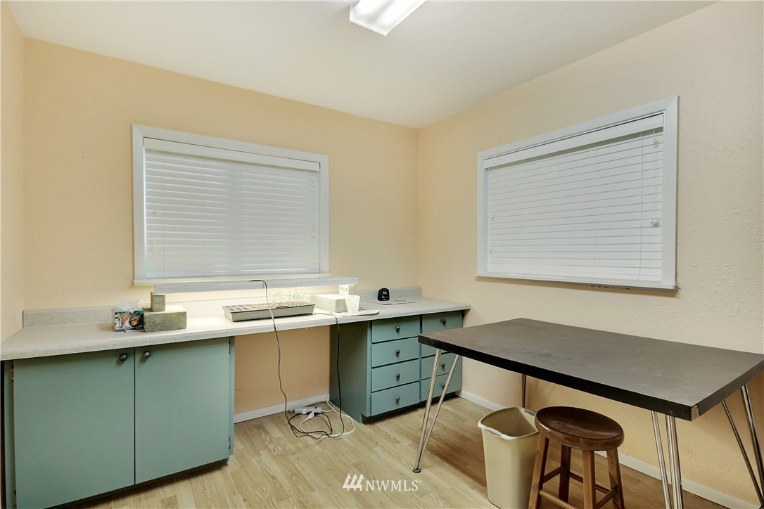 4845 Johnson Point Road Northeast Olympia, WA 98516 - Photo 11 of 25 Gallery Image 11