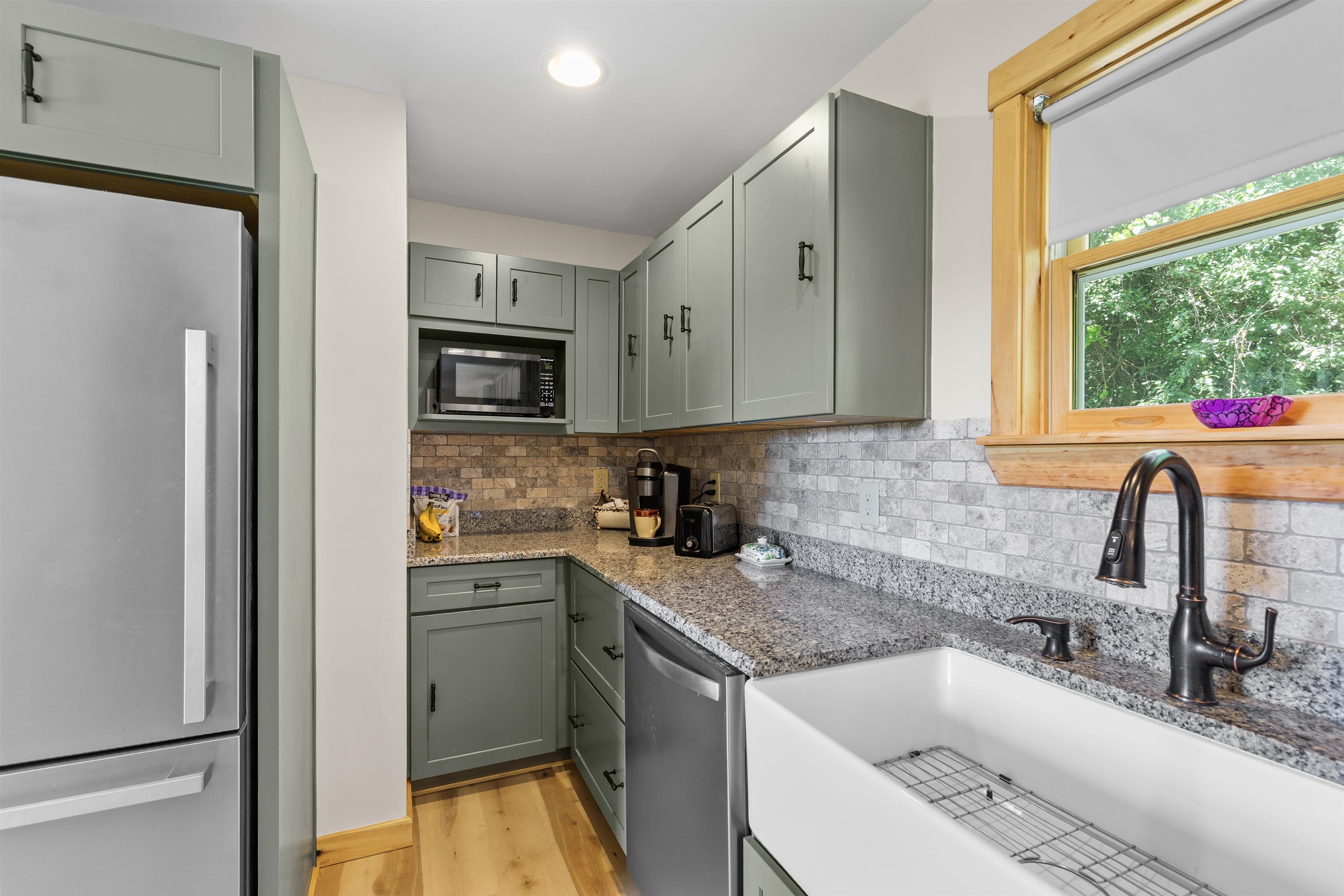 1662 Latham Road Thetford, VT 05043 - Photo 12 of 60