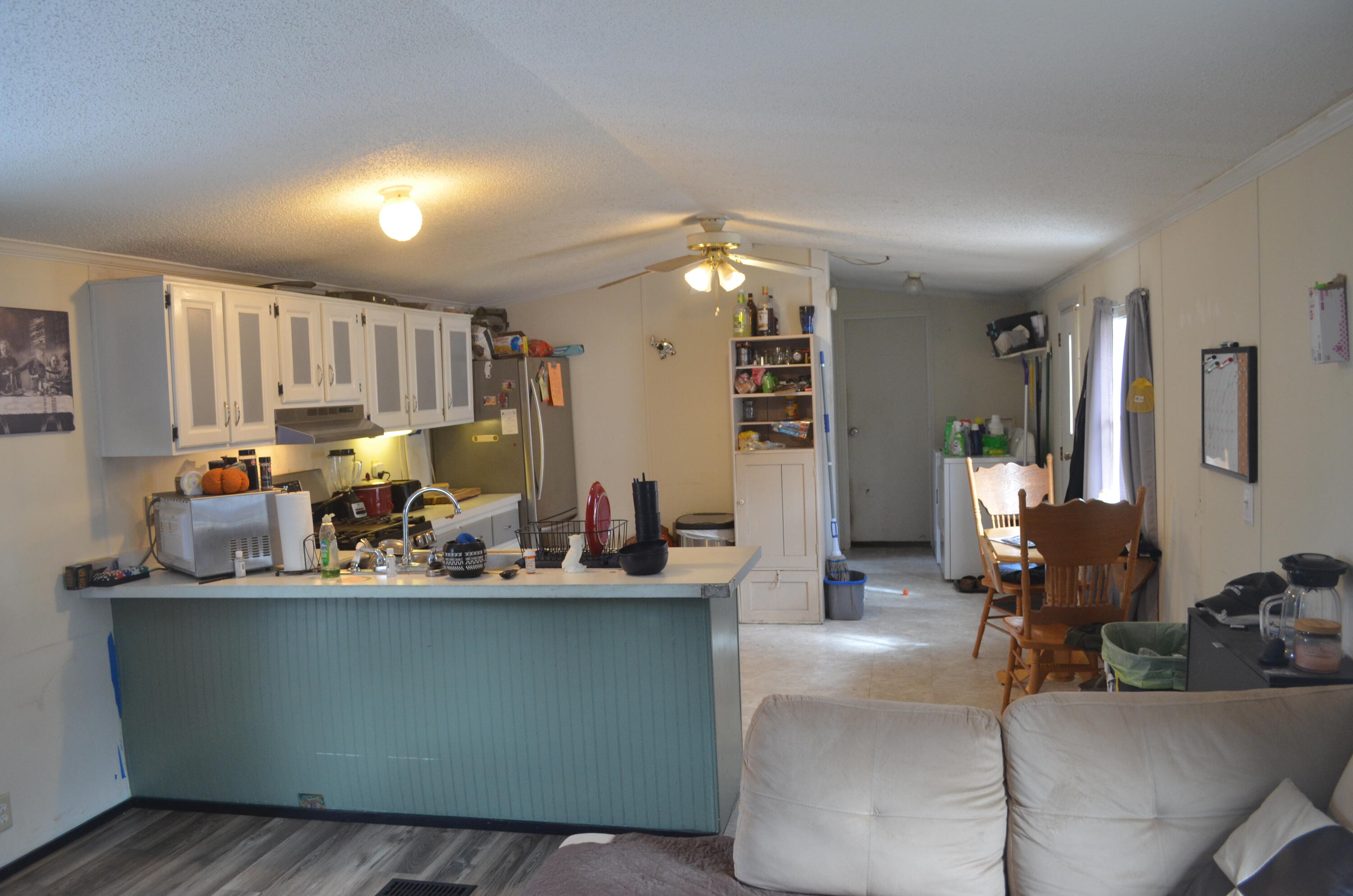 28 Knickerbocker Road Boothbay, ME 04537 - Photo 2 of 16 Kitchen