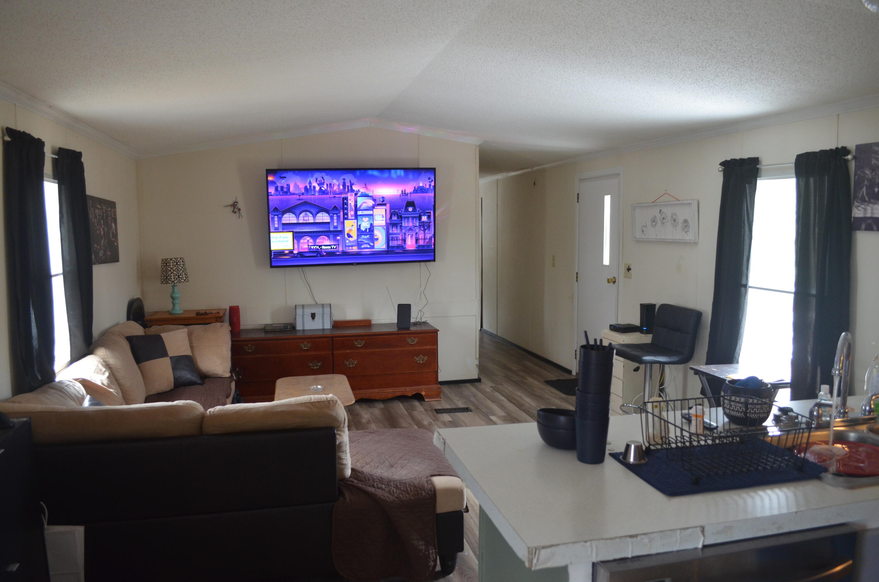 28 Knickerbocker Road Boothbay, ME 04537 - Photo 3 of 16 Living Room