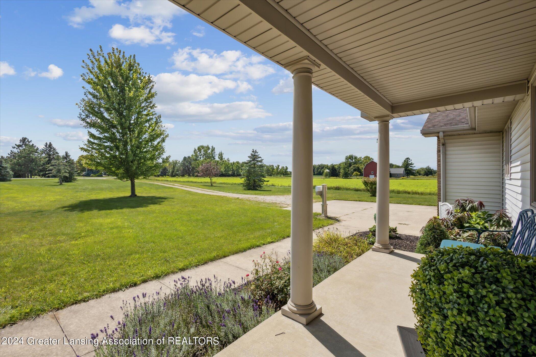 05-7520-W-Price-Rd-St-Johns-MI-48879-Win