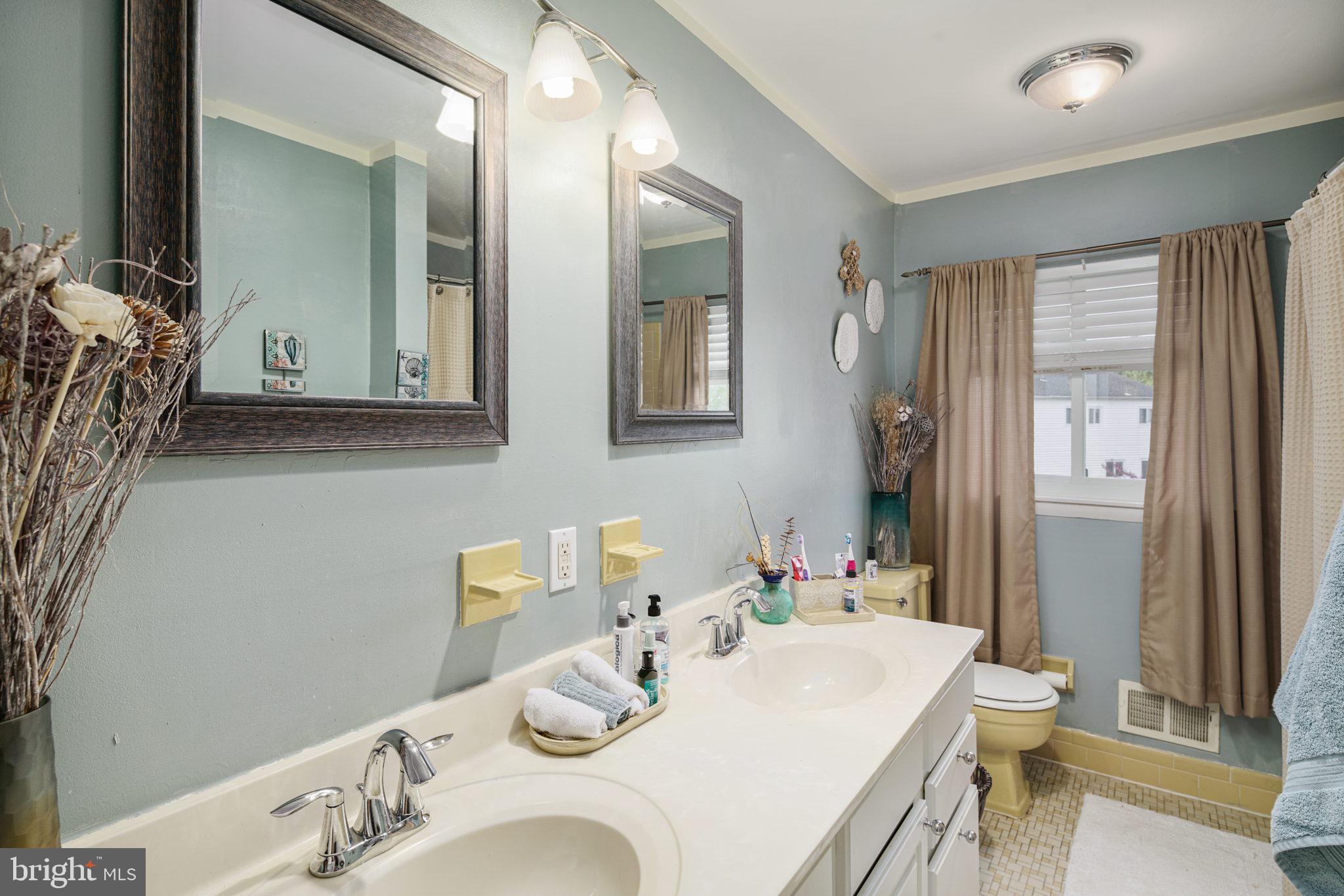 16 Stonebridge Road Cherry Hill, NJ 08003 - Photo 18 of 37 Gallery Image 18
