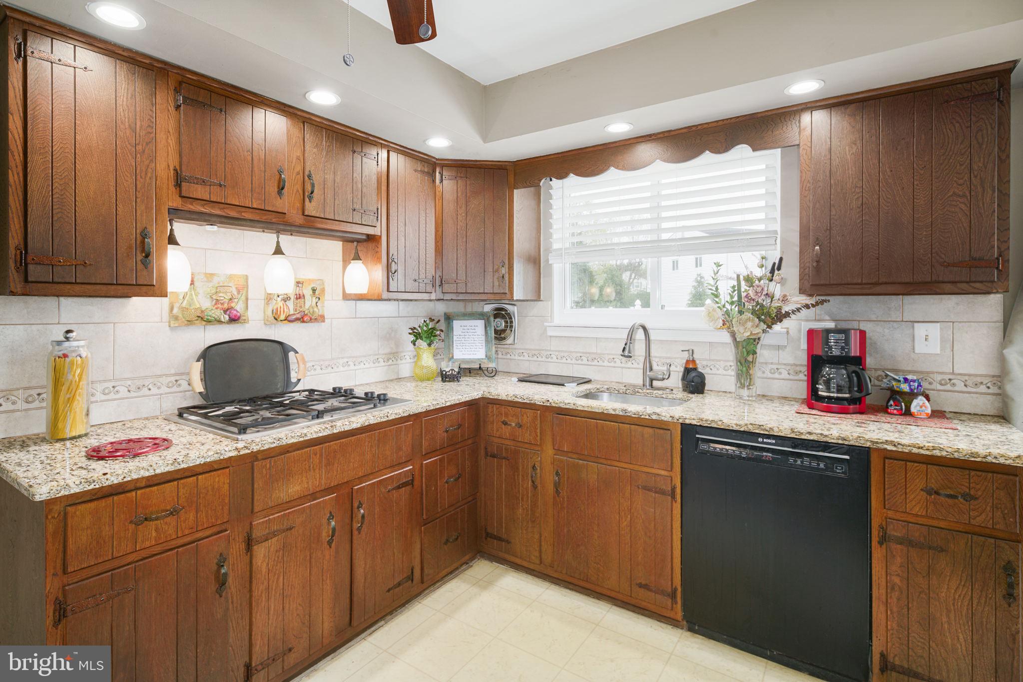 16 Stonebridge Road Cherry Hill, NJ 08003 - Photo 28 of 37 Gallery Image 28