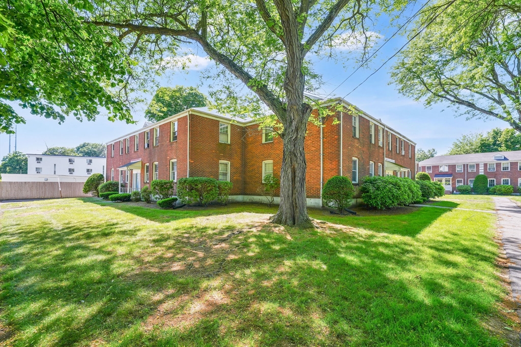 524 Cold Spring Avenue, Unit 2A West Springfield, MA 01089 - Photo 3 of 25