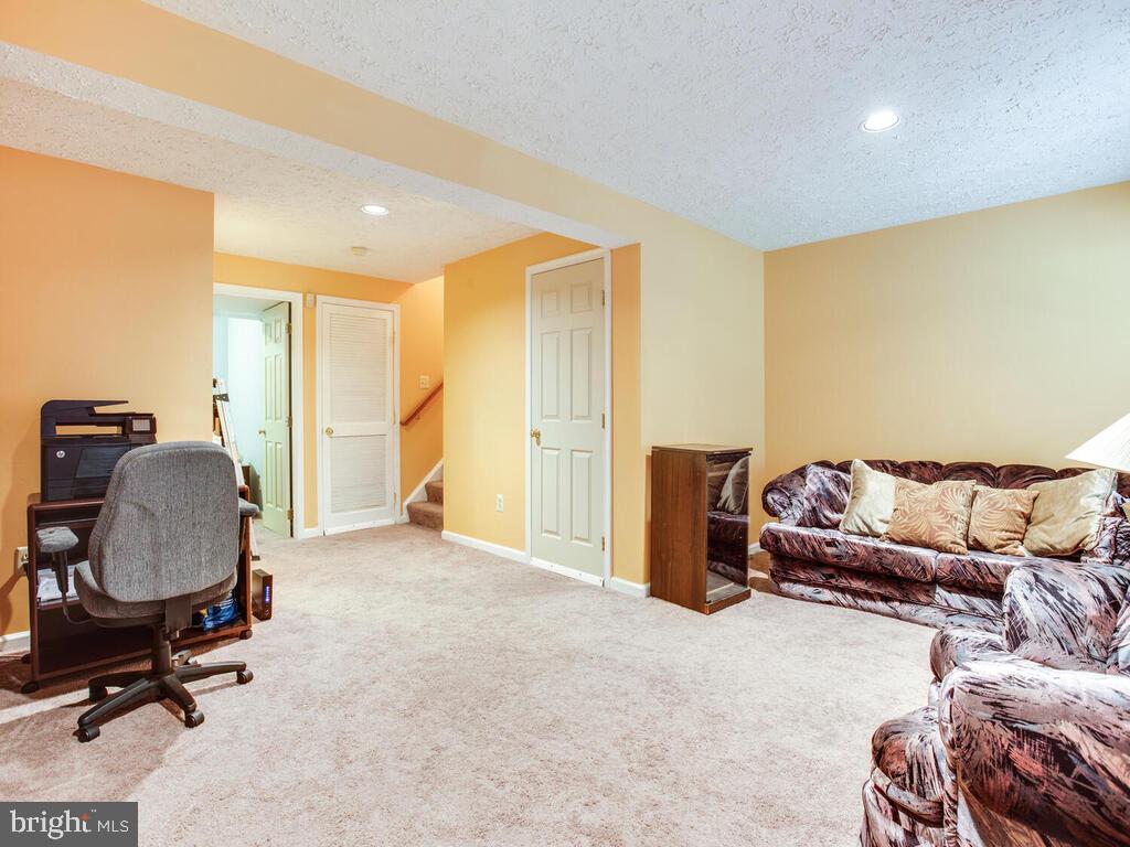 1362 Travis View Court Gaithersburg, MD 20879 - Photo 38 of 40