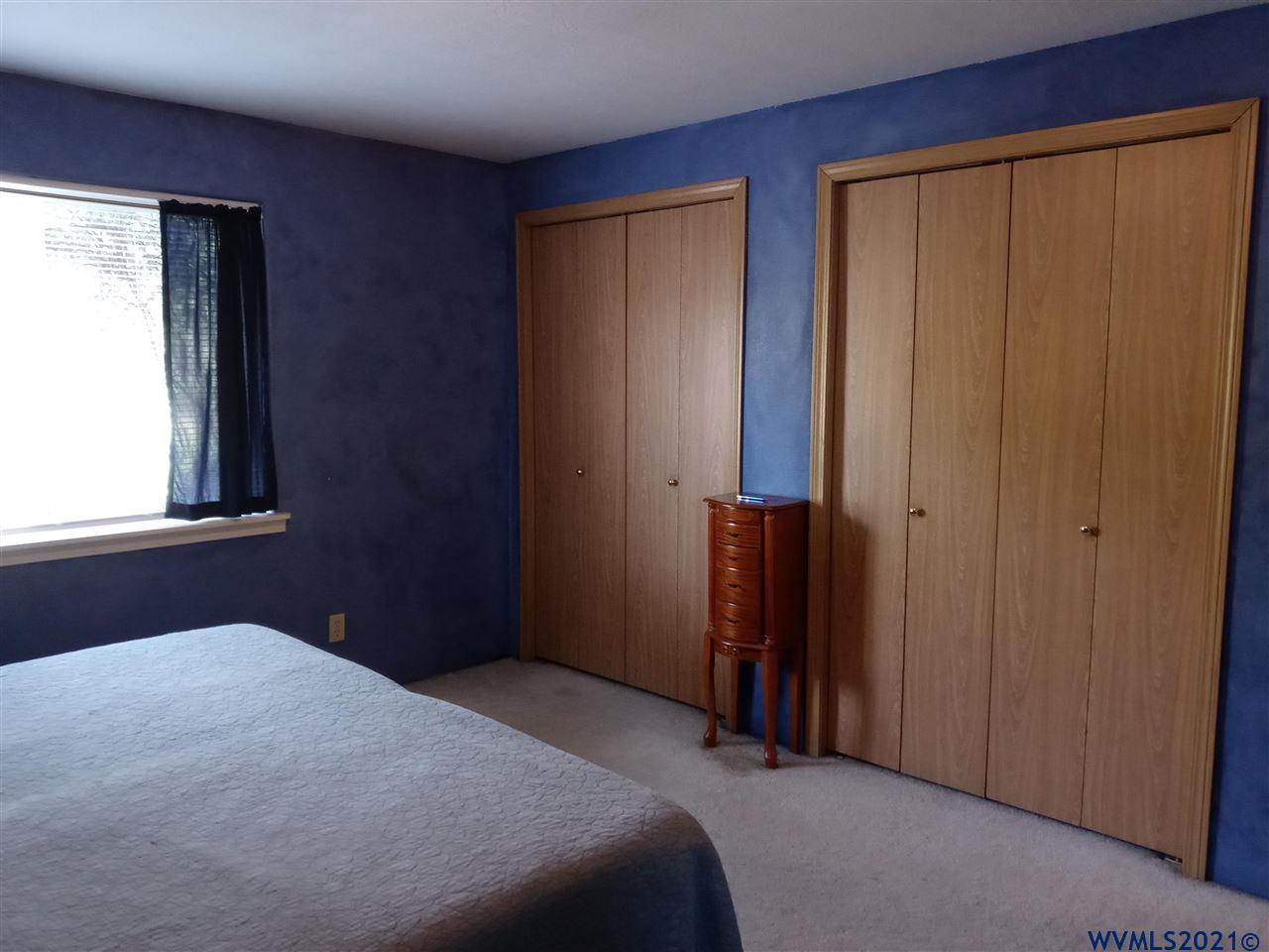 122 Walker Road Lebanon, OR 97355 - Photo 6 of 21 Gallery Image 6