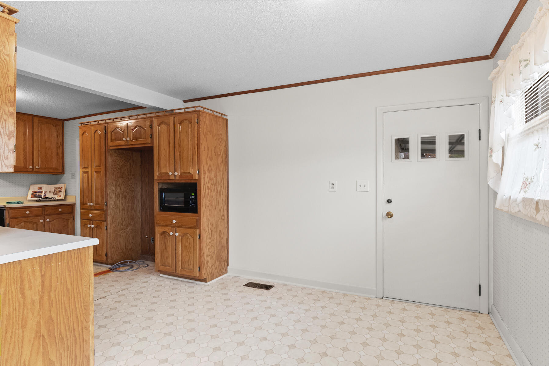 105 Cartwright Street Chattanooga, TN 37415 - Photo 11 of 33 Breakfast