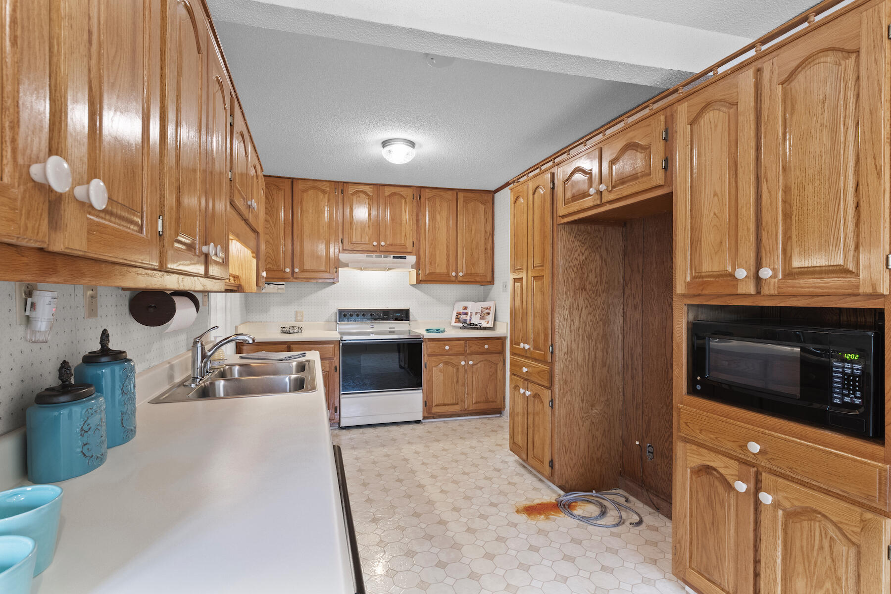 105 Cartwright Street Chattanooga, TN 37415 - Photo 9 of 33 Kitchen