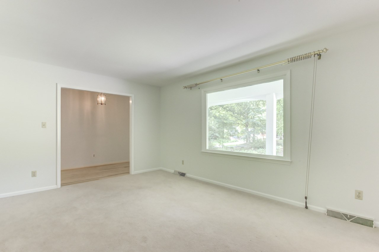 5009 Will-O-Dean Road Raleigh, NC 27616 - Photo 3 of 25 Living Room