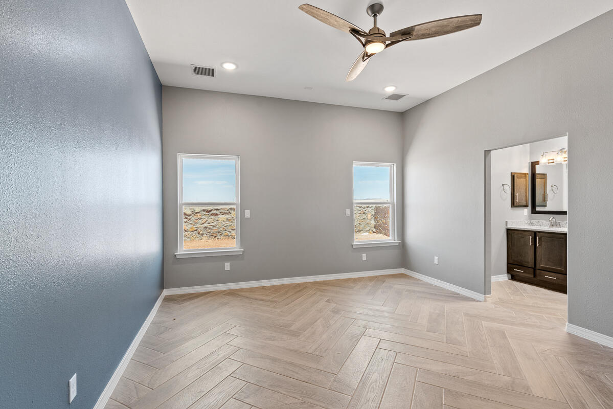 6026 Spring Ridge Sunland Park, NM 88008 - Photo 9 of 17 a view of an empty room with a window