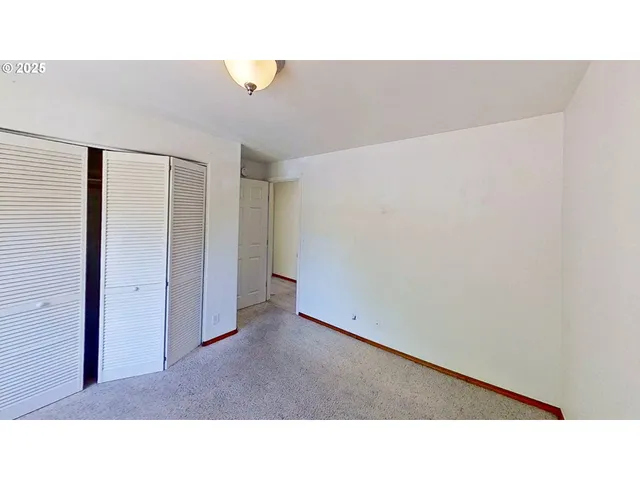 $325,000 | 120 Southeast Edwards Street, Winston, OR 97496