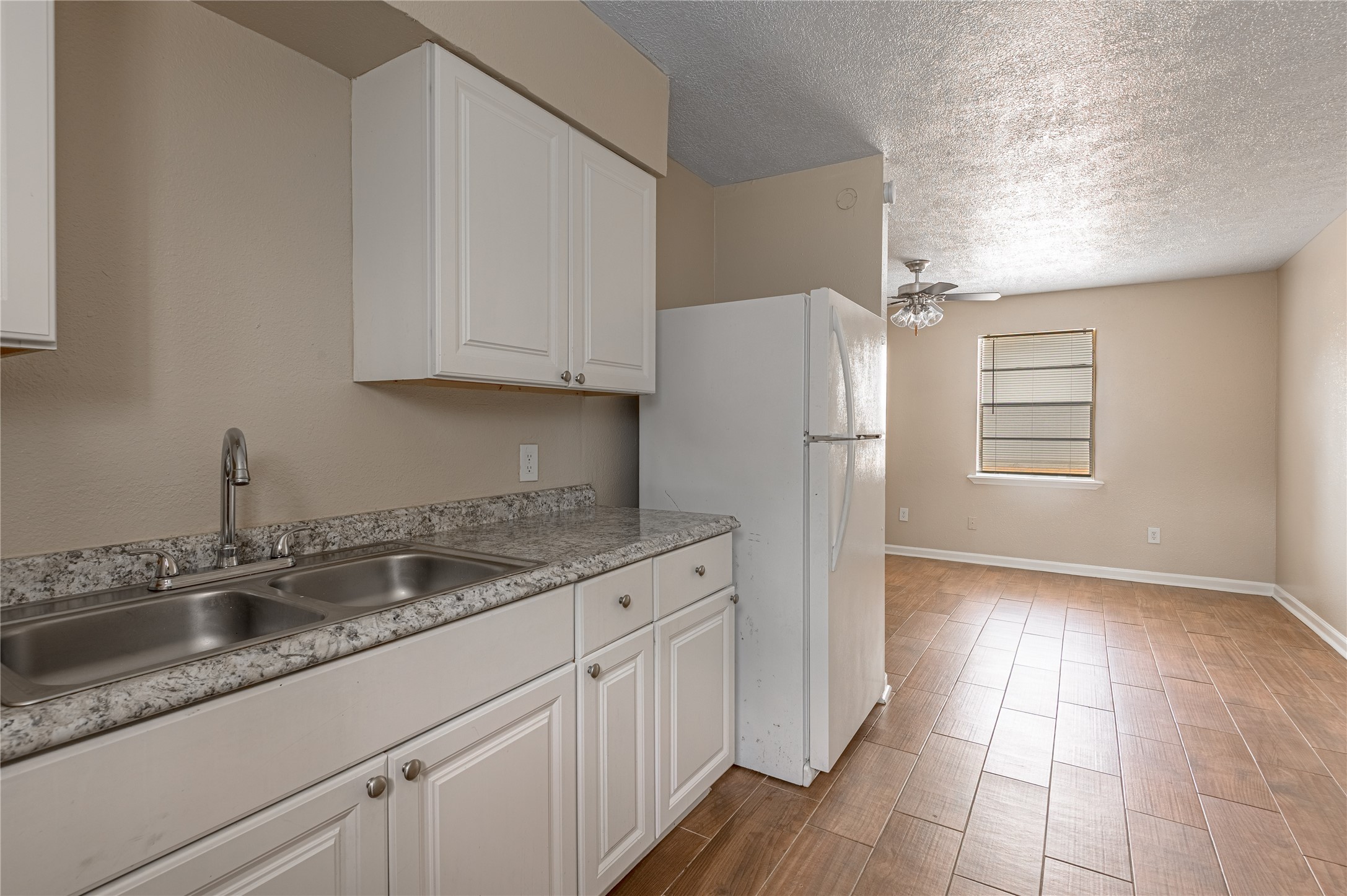 760 Cline Street, Unit 14 Huntsville, TX 77340 - Photo 8 of 17