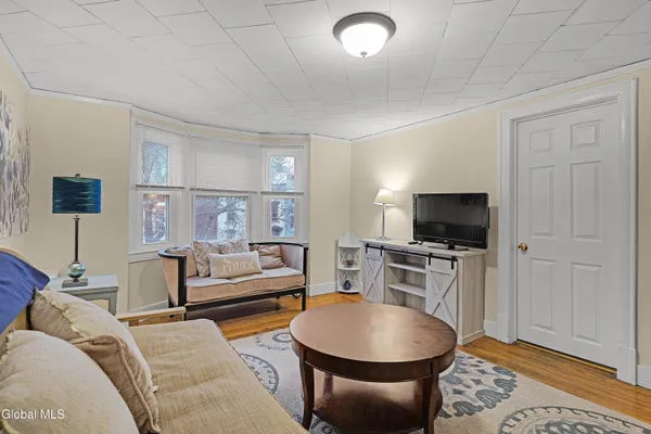 $1,800 | 67 Hill Street, Troy, NY 12180