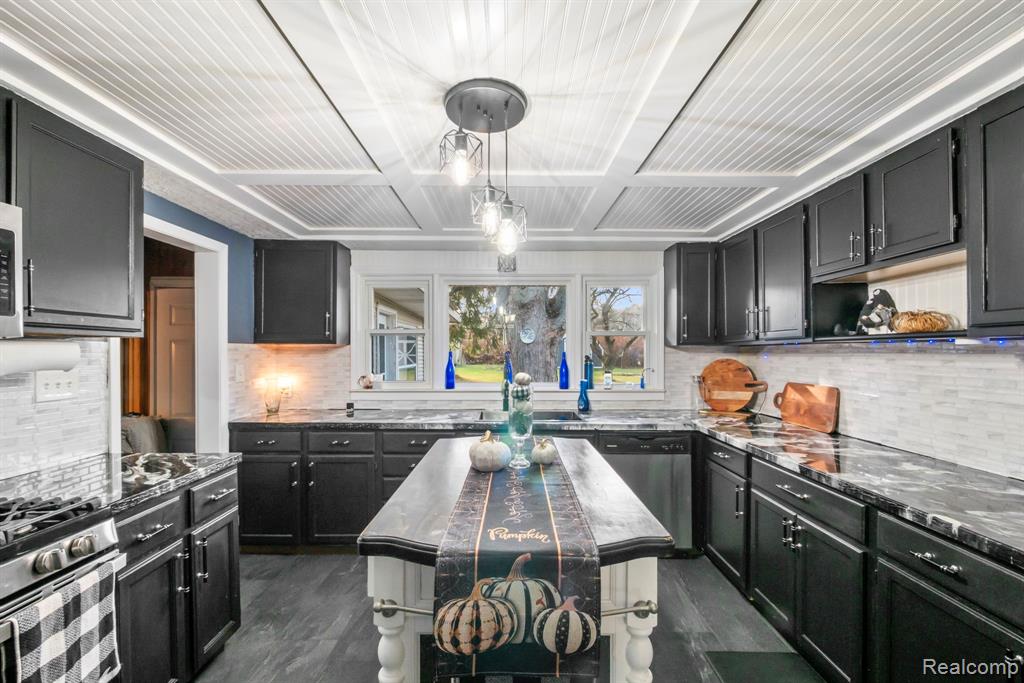 6736 Lakeshore Road Lexington, MI 48450 - Photo 23 of 54 Gallery Image 23