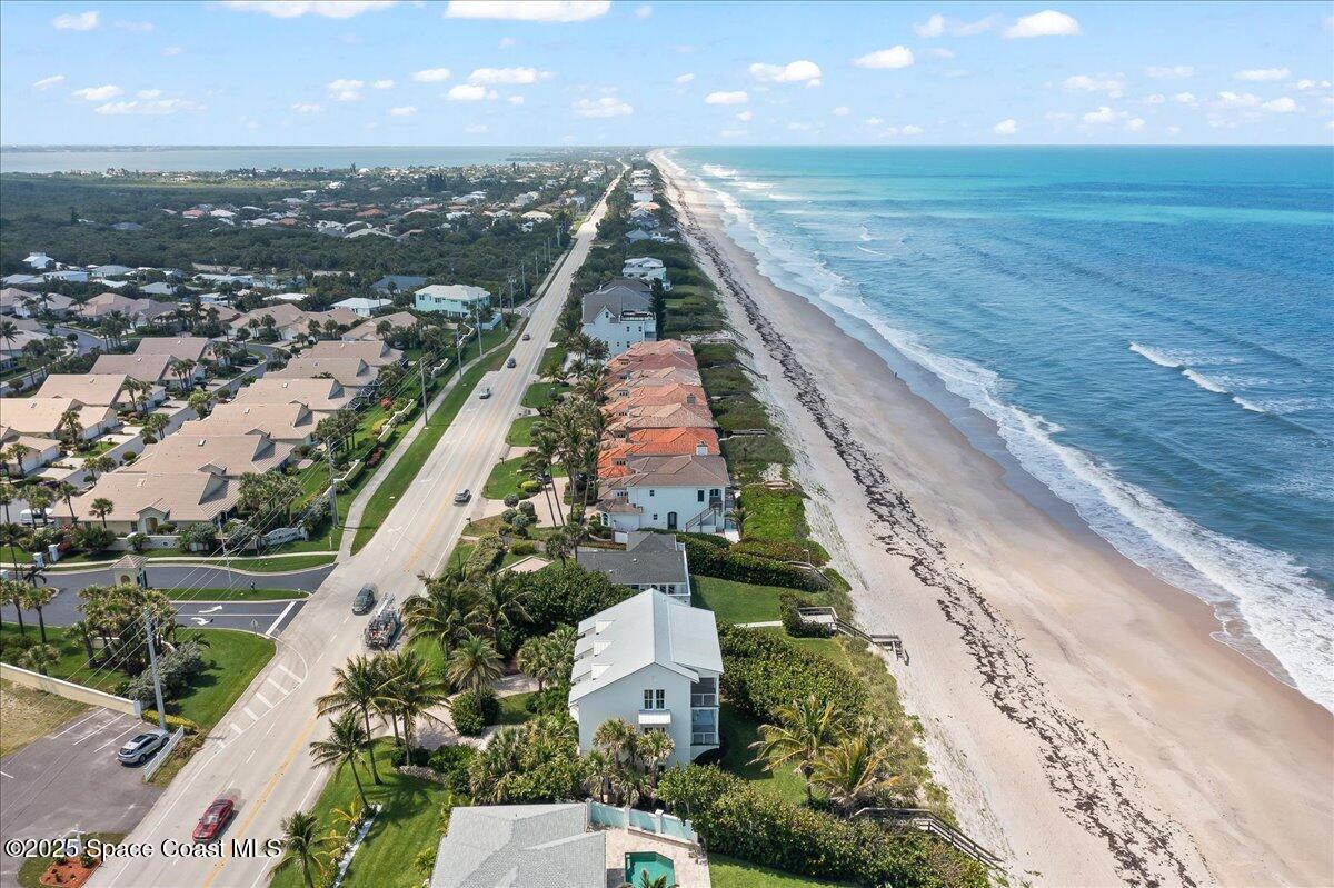 5525 Jimmy Buffett Mem Highway Melbourne Beach, FL 32951 - Photo 53 of 56 an aerial view of residential houses with outdoor space