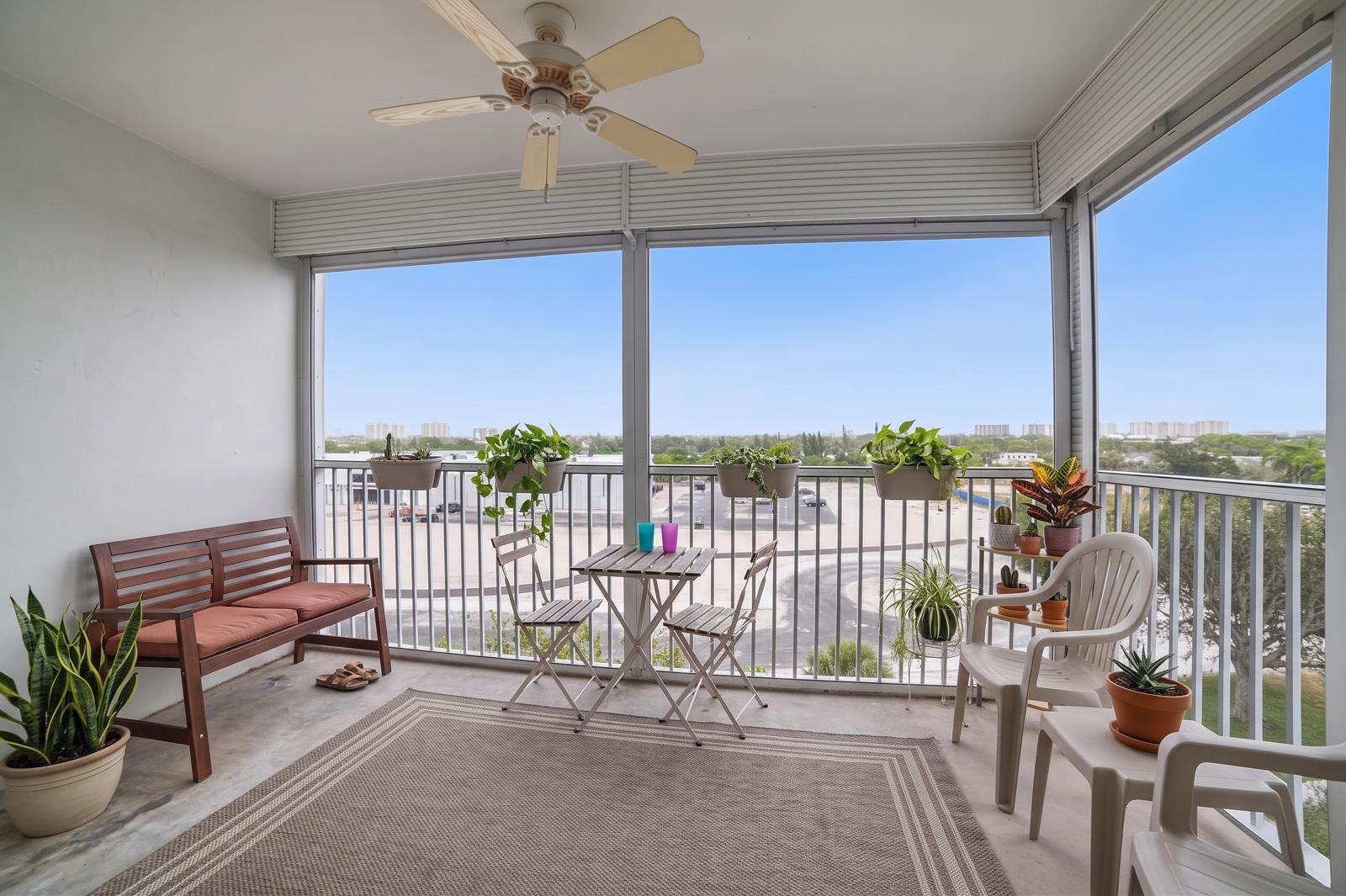 5700 Northwest 2nd Avenue, Unit 705 Boca Raton, FL 33487 - Photo 27 of 32 Virtual staged
