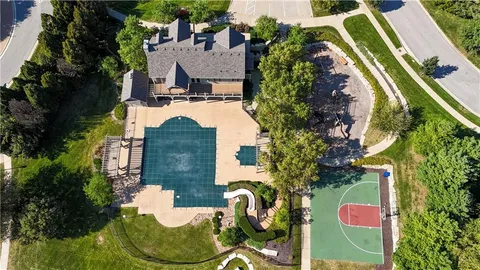 $995,000 | 11510 West 157th Terrace, Overland Park, KS 66221