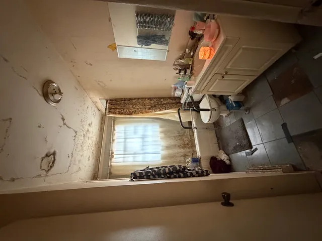 $275,000 | 1013 Ardmore Avenue, Villa Park, IL 60181