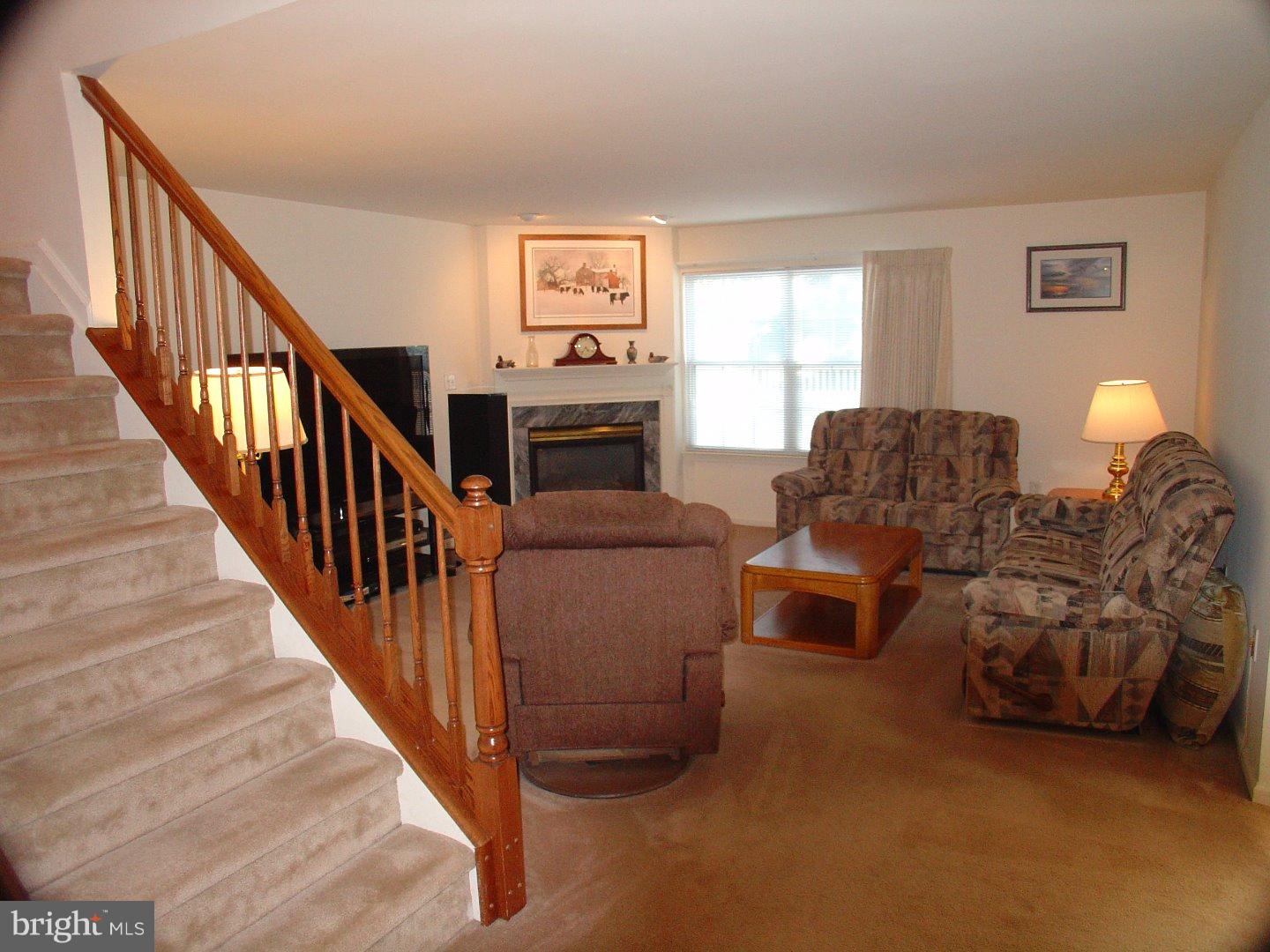 355 Watkins Road Pennington, NJ 08534 - Photo 3 of 20