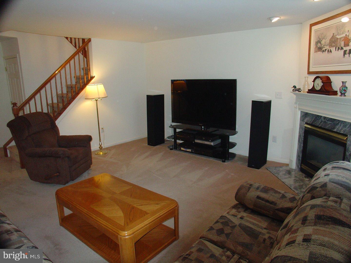 355 Watkins Road Pennington, NJ 08534 - Photo 7 of 20