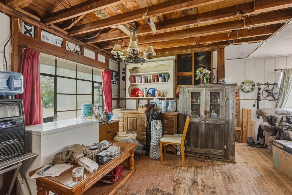 320 Beverly Road Azle, TX 76020 - Photo 11 of 31