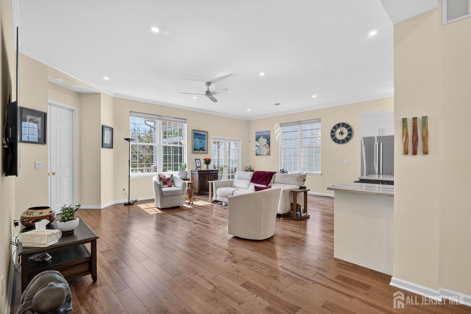 6 Inverness Drive Kendall Park, NJ 08824 - Photo 11 of 35