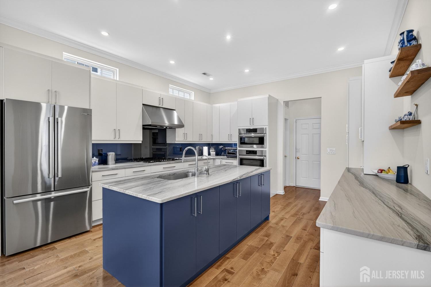 6 Inverness Drive Kendall Park, NJ 08824 - Photo 13 of 35