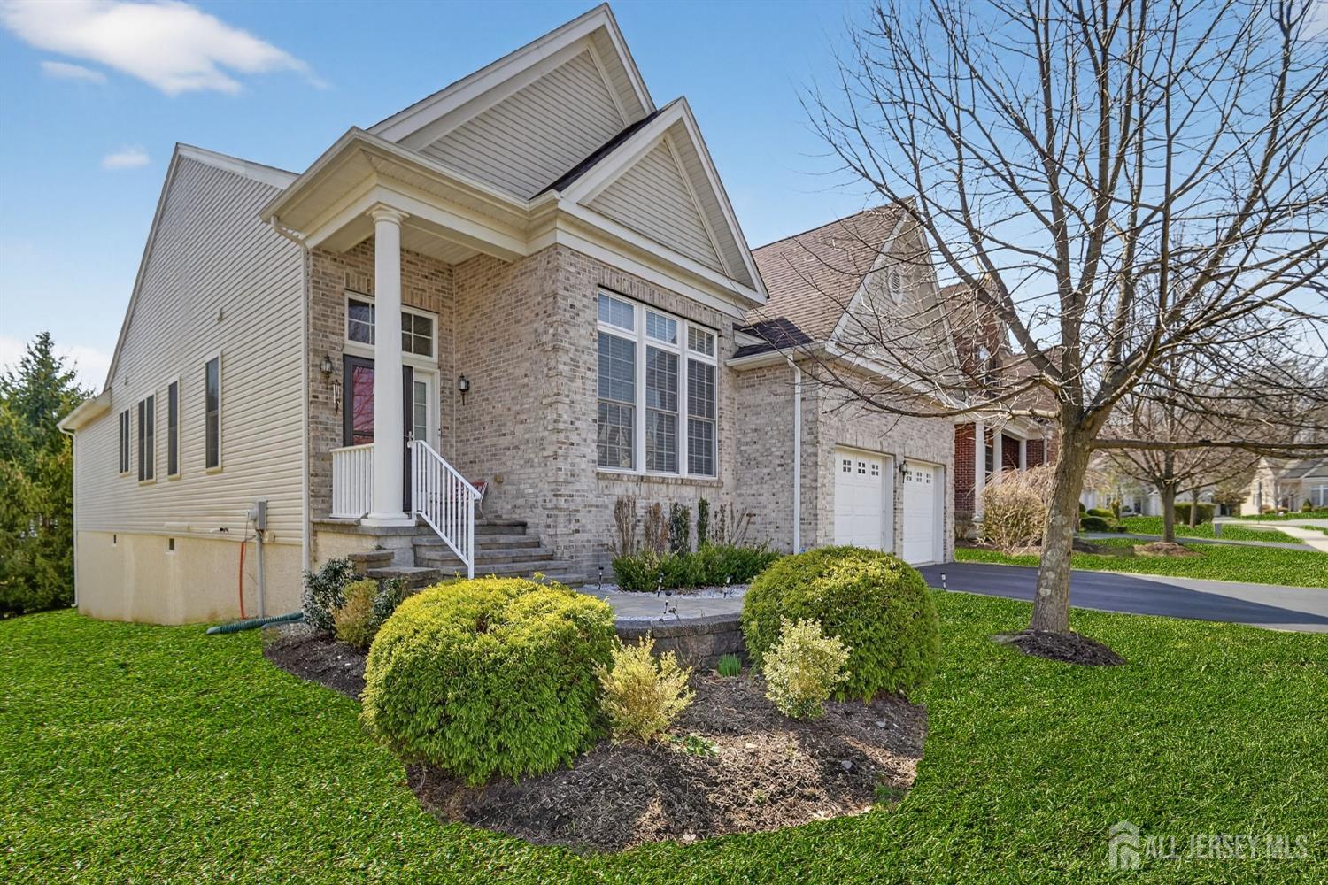 6 Inverness Drive Kendall Park, NJ 08824 - Photo 2 of 35