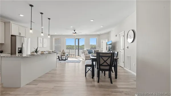 $549,000 | 290 Plaza Bch Drive, Unit 5A, Camdenton, MO 65020
