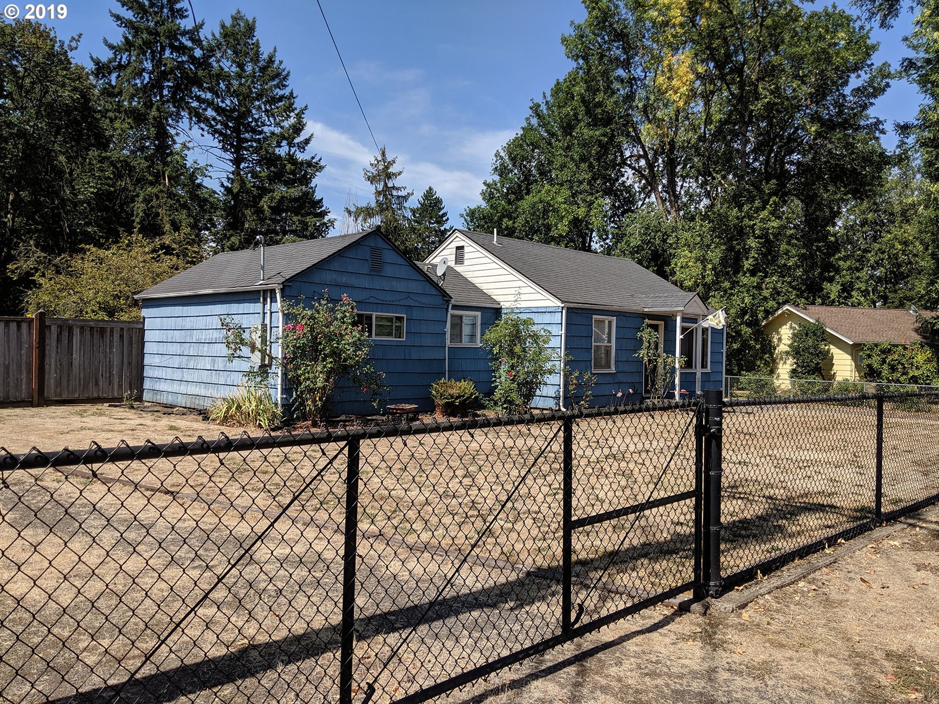 560 South 46th Street Springfield, OR 97478 - Photo 2 of 4