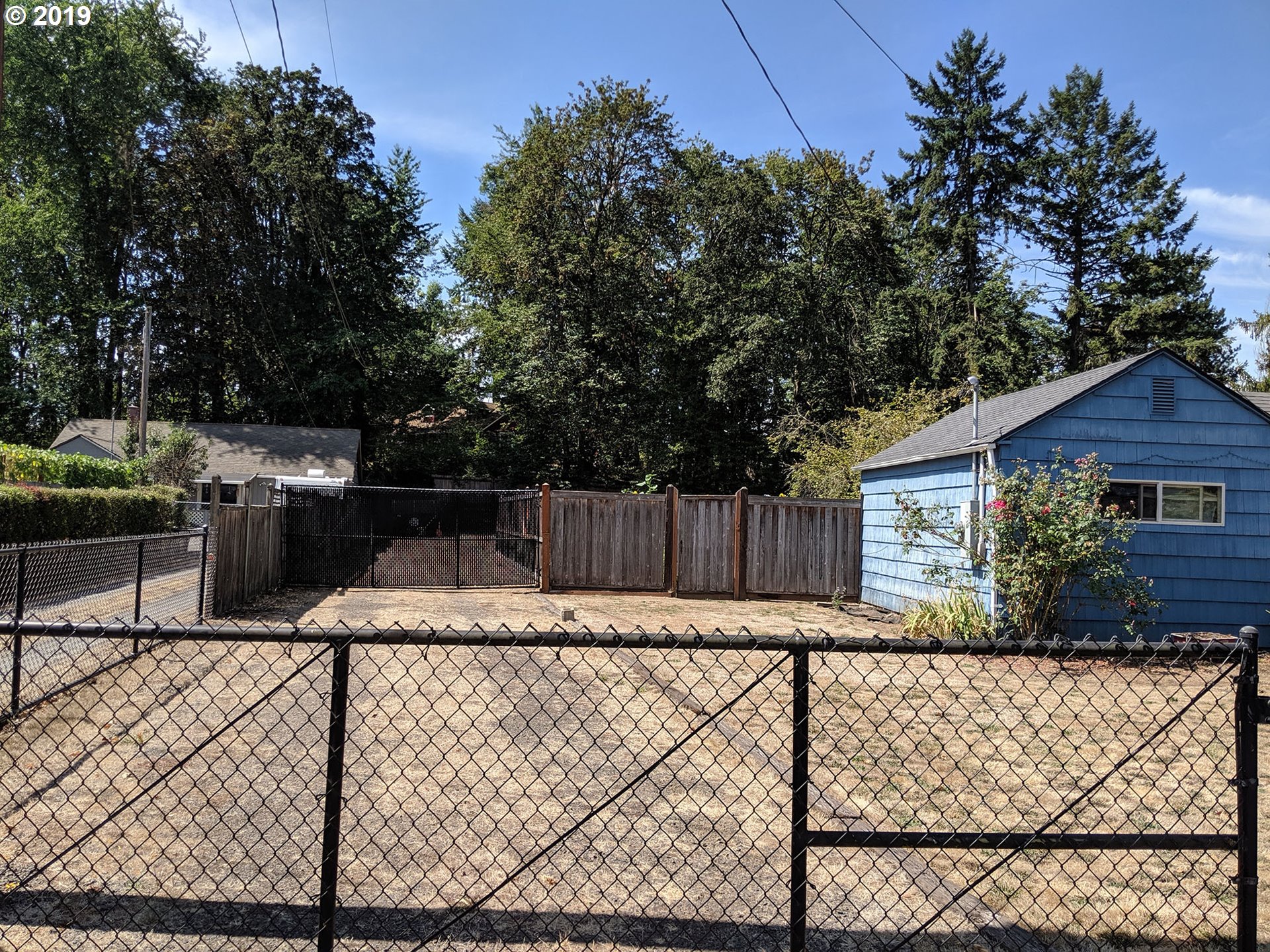 560 South 46th Street Springfield, OR 97478 - Photo 3 of 4