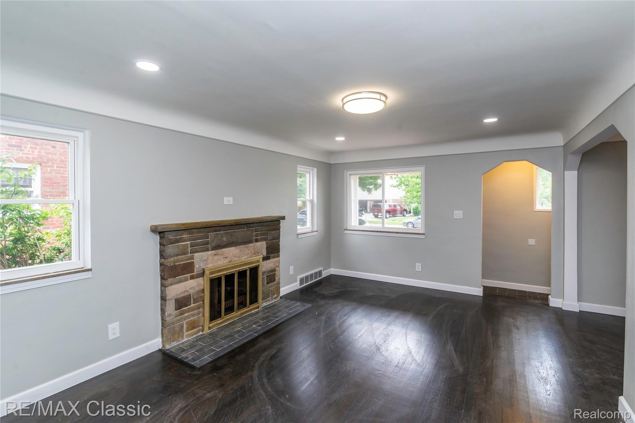8937 Ruth Avenue Allen Park, MI 48101 - Photo 37 of 50 Ruth6422.jpg