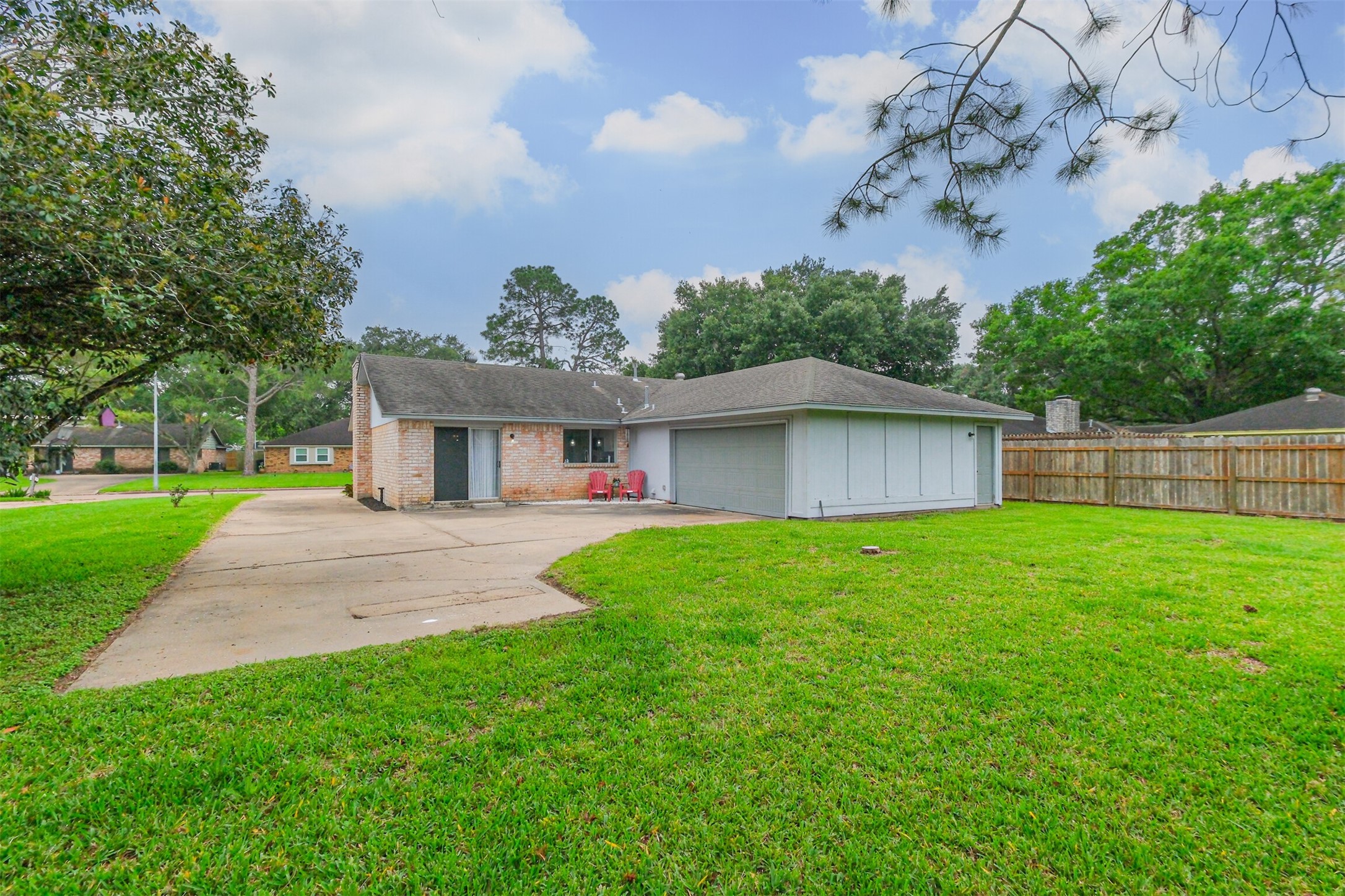 2705 Parrott Avenue Rosenberg, TX 77471 - Photo 31 of 37 a view of a house with a yard