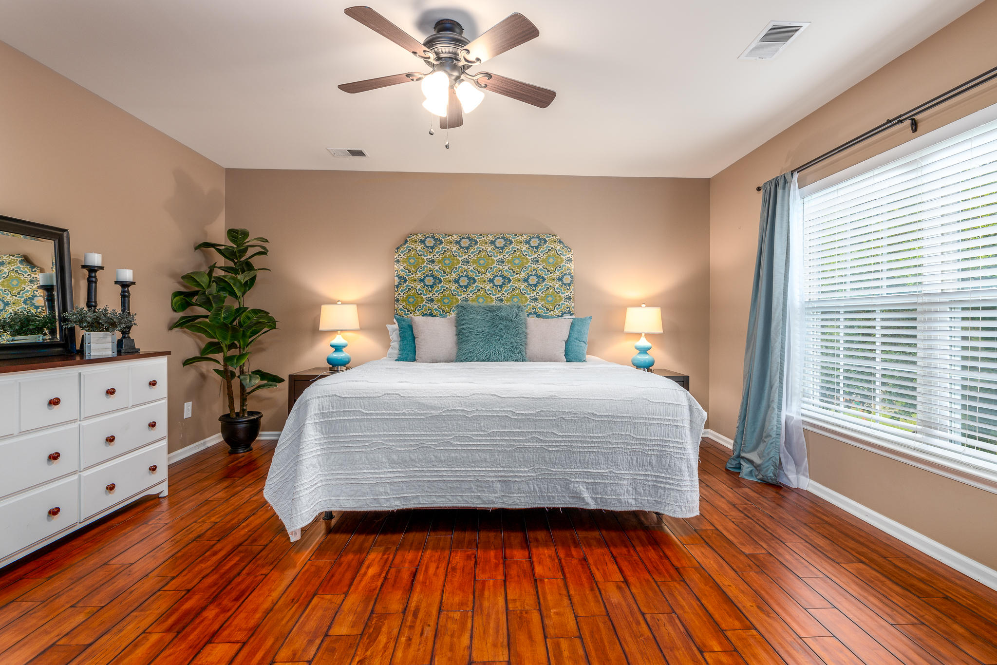 142 Malibu Road Summerville, SC 29483 - Photo 18 of 22 142 Malibu Dr INT (12 of 16)
