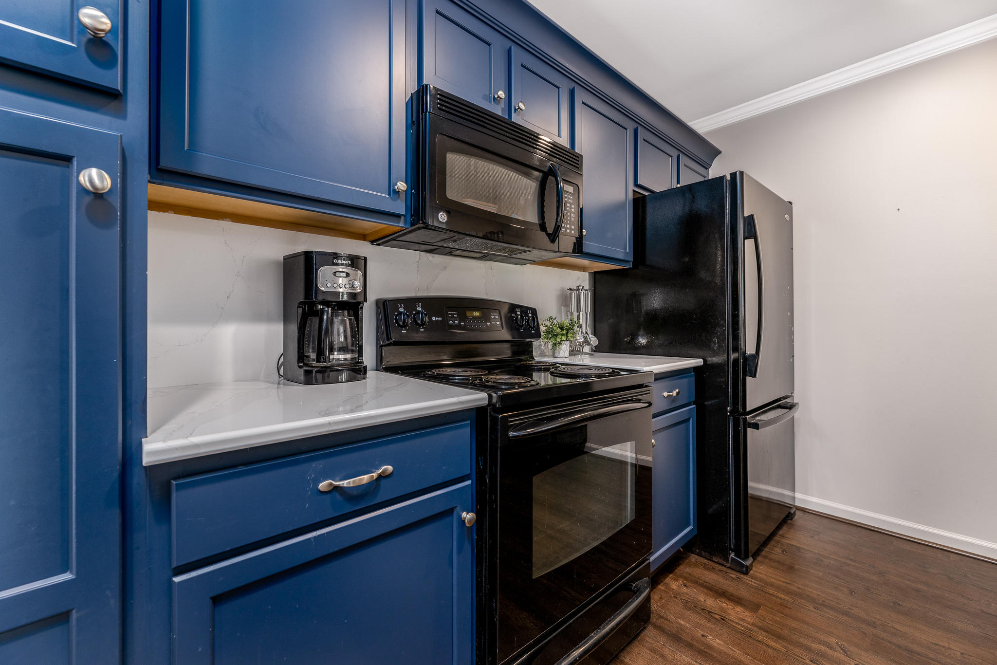 142 Malibu Road Summerville, SC 29483 - Photo 10 of 22 142 Malibu Dr INT (2 of 16)