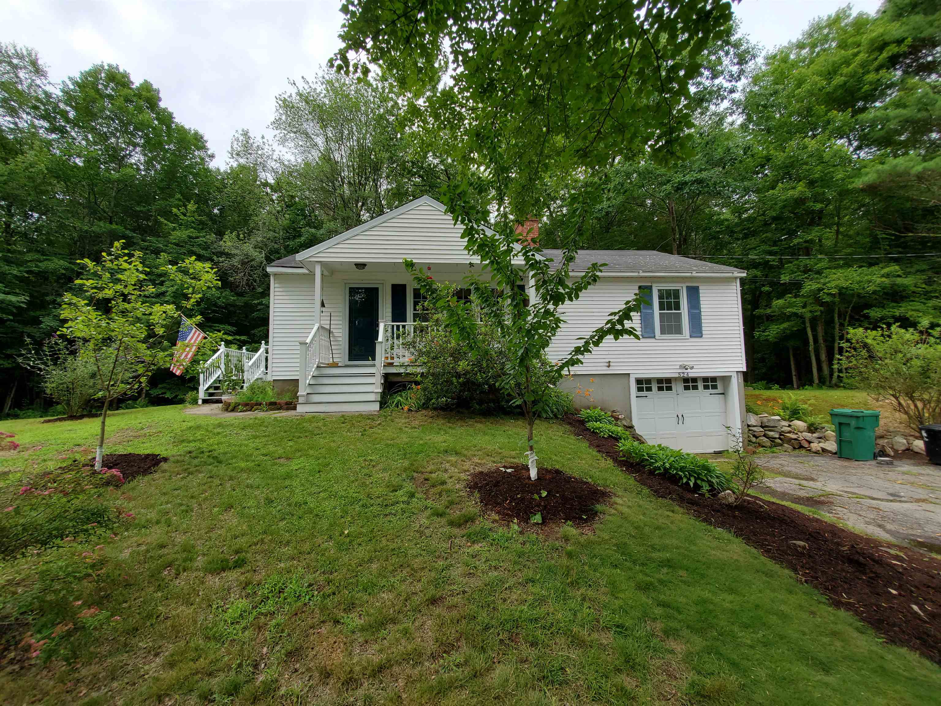 524 Chester Road Auburn, NH 03032 - Photo 1 of 25