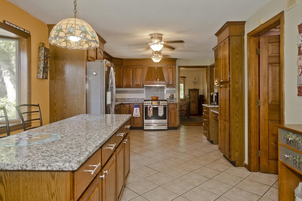 82 Pilgrim Road East Longmeadow, MA 01028 - Photo 21 of 42