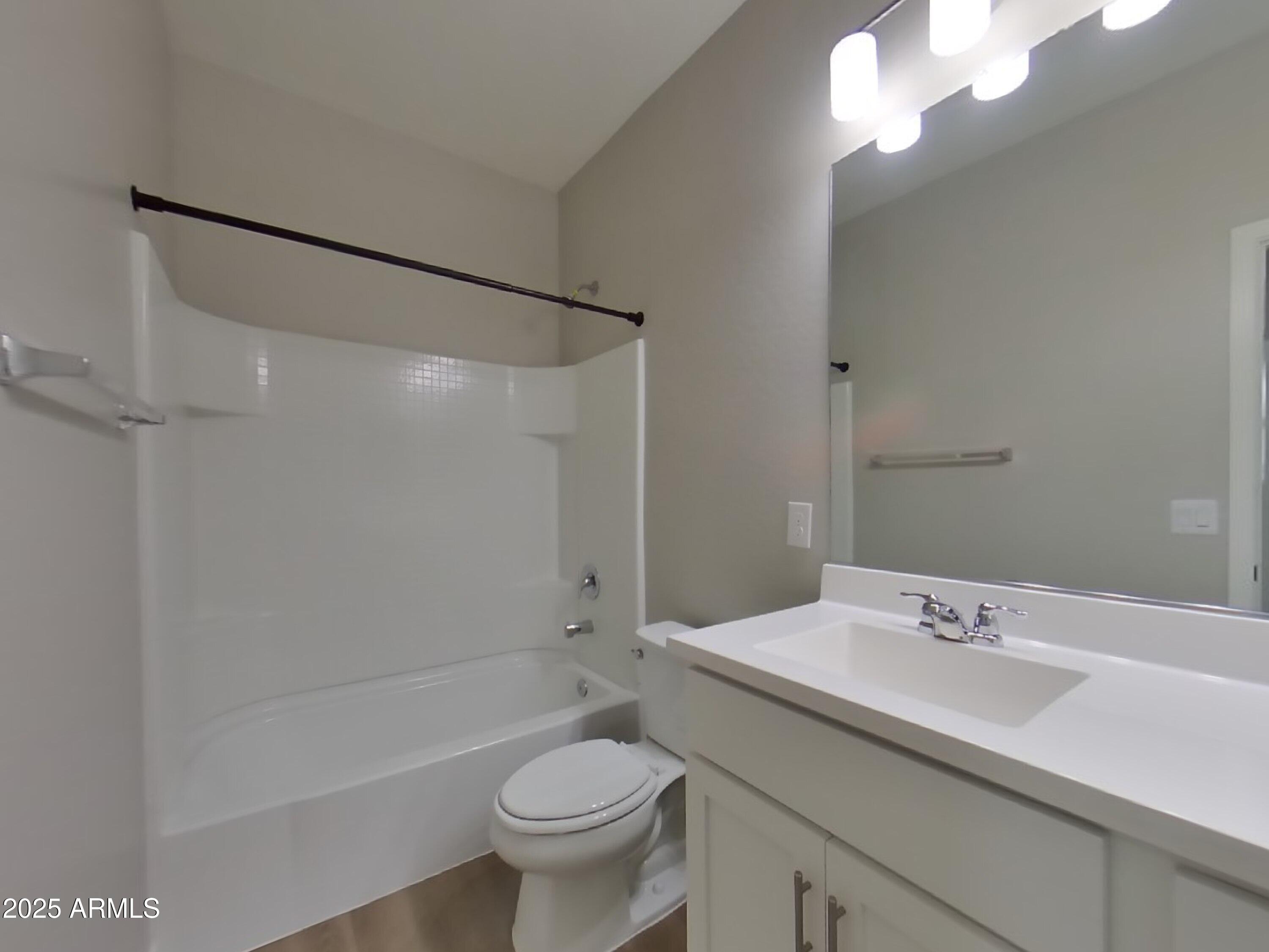 2929 North 28th Street, Unit 3 Phoenix, AZ 85016 - Photo 15 of 17 14_pc_urlDWNy7Xb_TTRAz9CSdc_layout_0