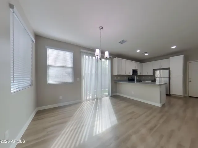 $2,049 | 2929 North 28th Street, Unit 3, Phoenix, AZ 85016